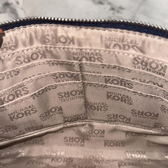 Michael Kors clutch - Picture 8 of 10